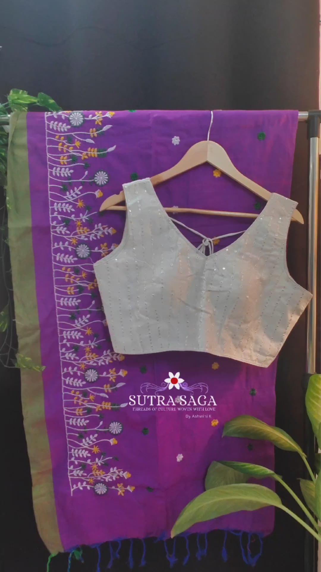 Load video: Combos - Saree and Blouse