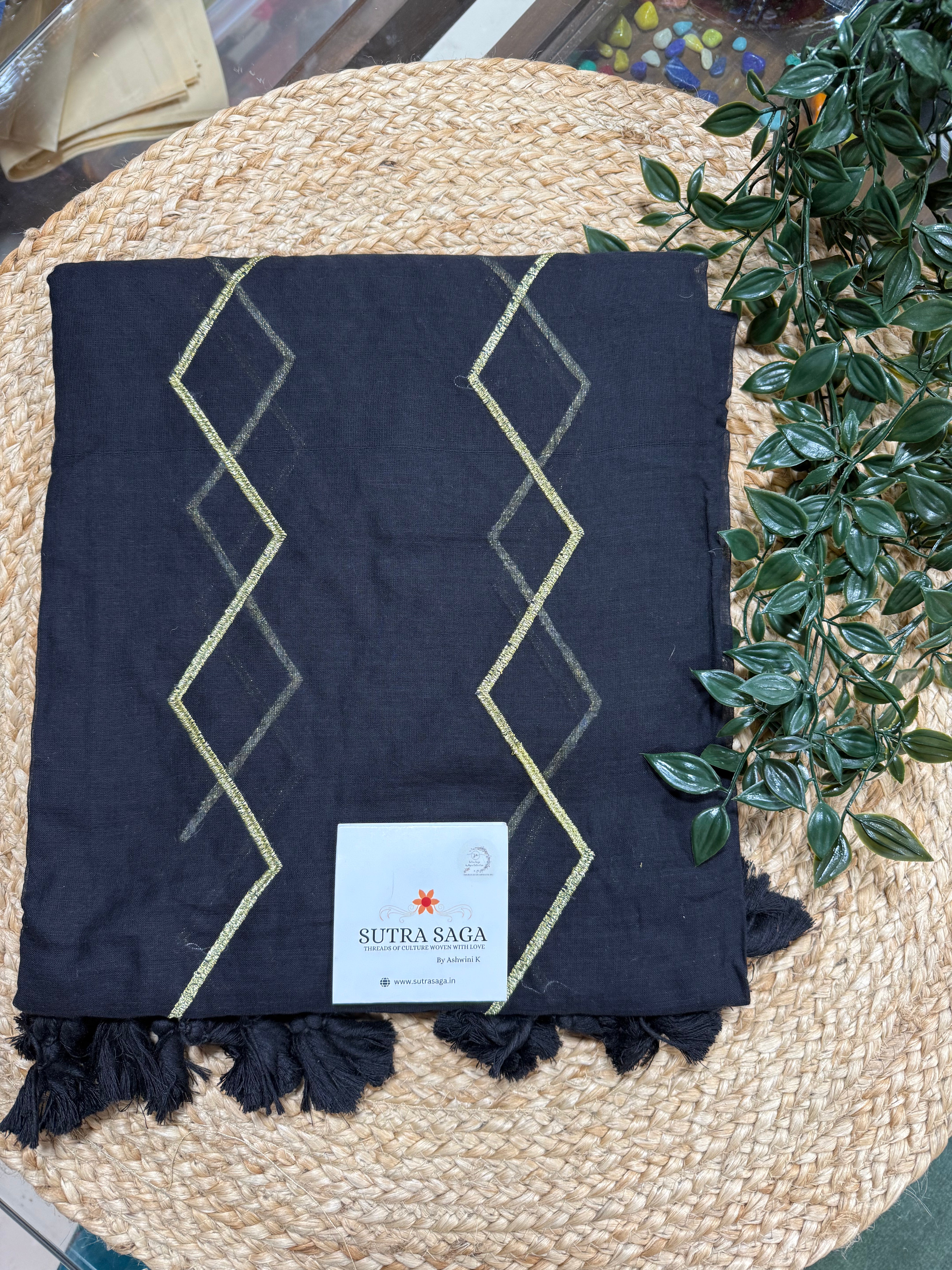 Mul Cotton Zhari Stripes Saree