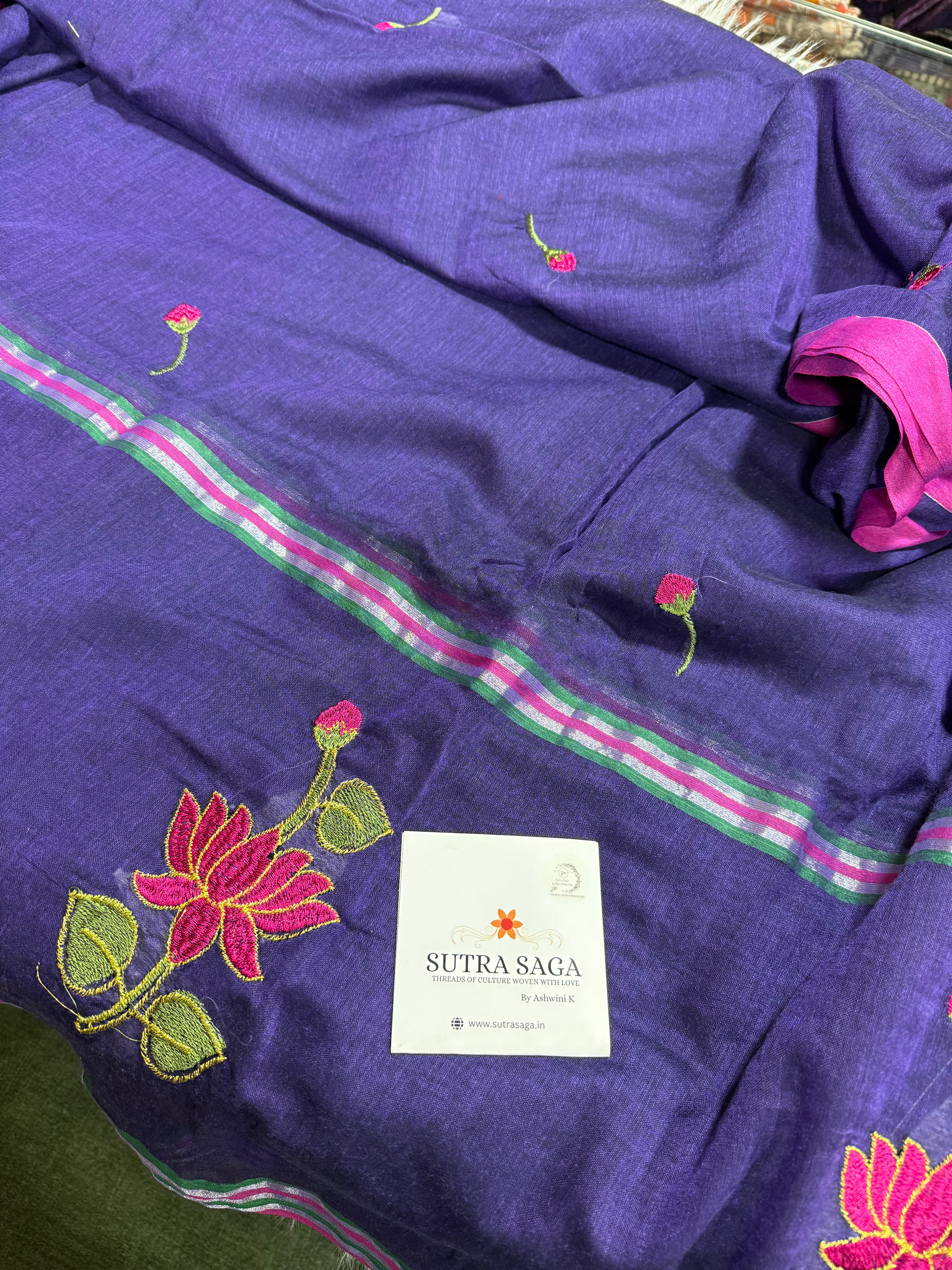 Lotus Zari - Mul Cotton Saree