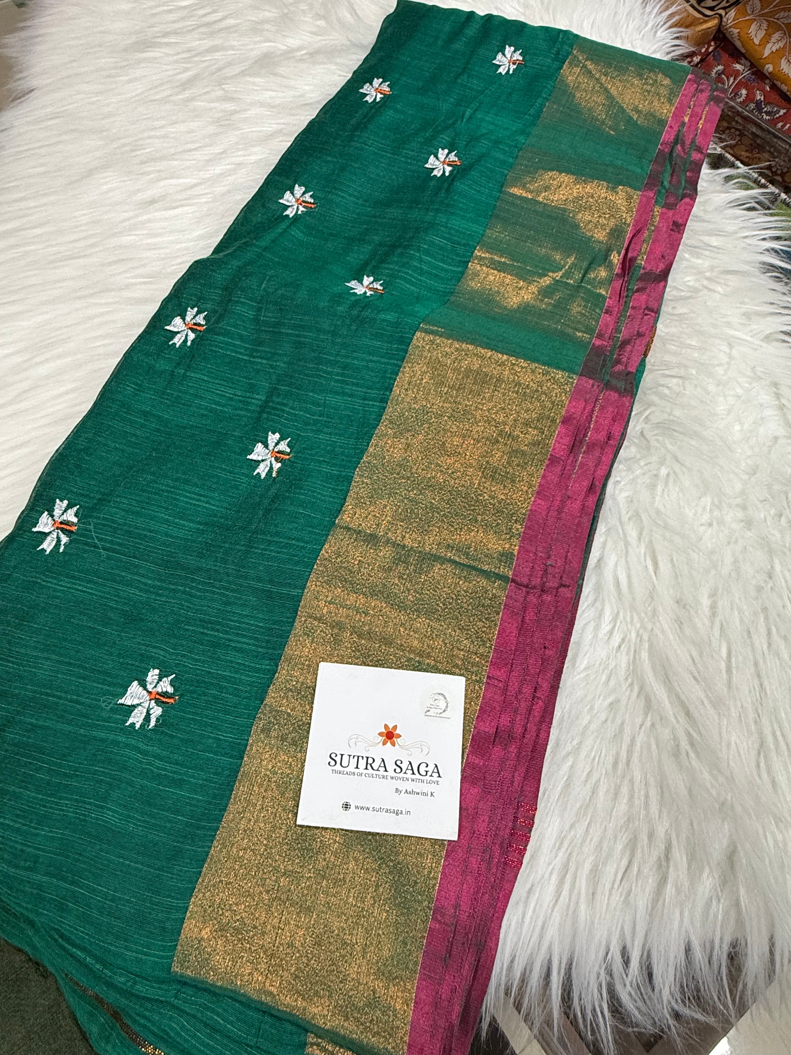 Zari Kath Prajakta Saree