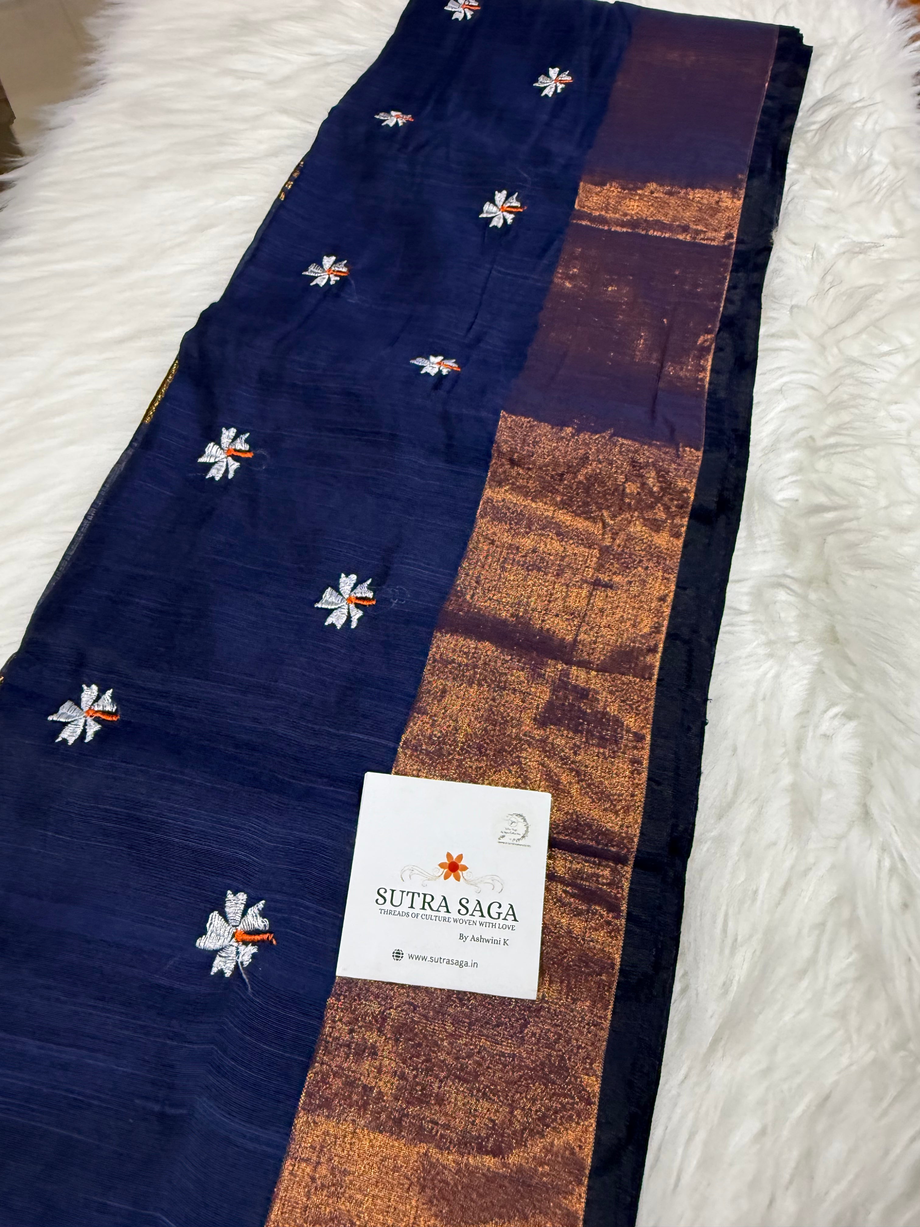 Zari Kath Prajakta Saree