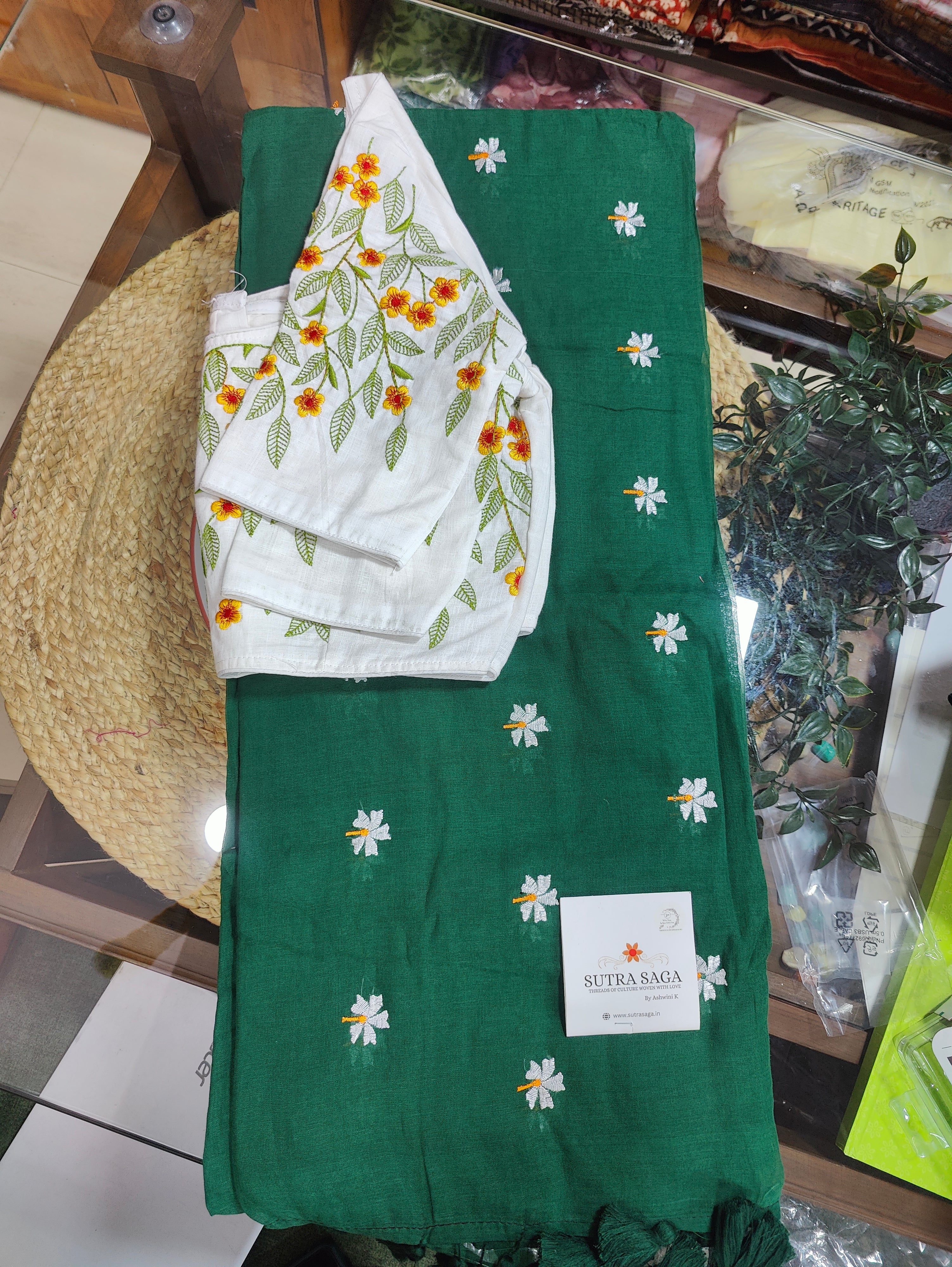 Mul Cotton Parijat Saree and Blouse Combo